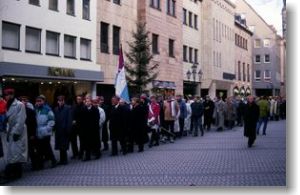 Studenten beim Bummel in der Altstadt
